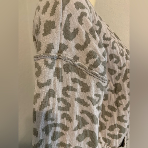 HEM AND THREAD Small camo open front sweater - Picture 4 of 8